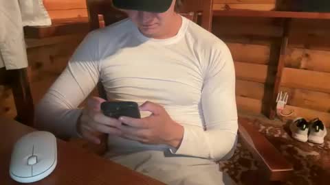 Snapshot of vexelgain chatting on 09/27/25, 01:54 HendasWerout online show from 09/27/25, 01:54