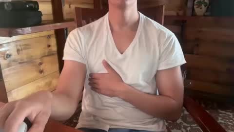 Snapshot of vexelgain chatting on 11/10/25, 04:50 HendasWerout online show from 11/10/25, 04:50