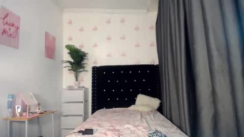 vexin_paxley online show from 04/06/26, 02:18