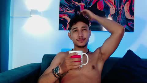 Vezx online show from 04/10/26, 06:34