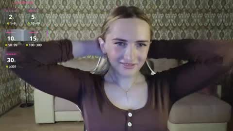 vi_luxxxy online show from 06/12/26, 01:48