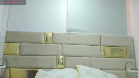 Snapshot of vianca_vidal chatting on 04/15/26, 07:58 Vianca Vidal online show from 04/15/26, 07:58