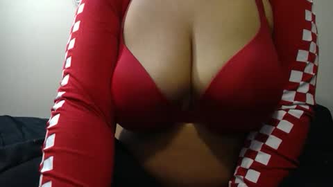 vibe_xxxo online show from 01/08/26, 02:36