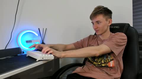 Snapshot of vibemygirl chatting on 12/05/24, 10:12 vibemygirl online show from 12/05/24, 10:12