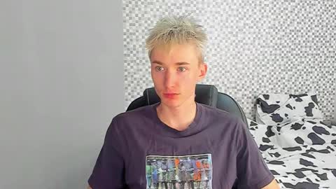 Snapshot of vibemygirl chatting on 09/17/25, 10:17 vibemygirl online show from 09/17/25, 10:17