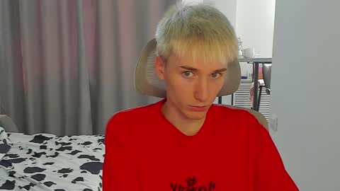 Snapshot of vibemygirl chatting on 09/30/25, 06:18 vibemygirl online show from 09/30/25, 06:18