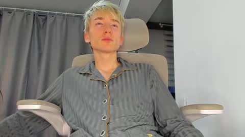 Snapshot of vibemygirl chatting on 11/13/25, 10:58 vibemygirl online show from 11/13/25, 10:58