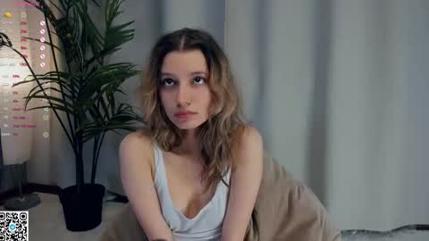 Snapshot of vibes_of_joy chatting on 02/13/25, 02:20 Mikky online show from 02/13/25, 02:20