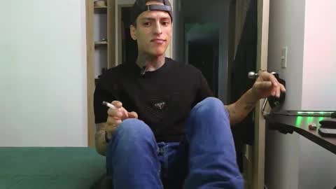 Victor cardenas online show from 02/11/25, 01:10