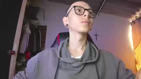 Vicent Brais online show from 03/17/26, 03:04