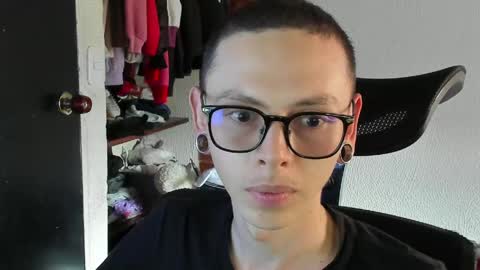 Vicent Brais online show from 04/14/26, 07:42