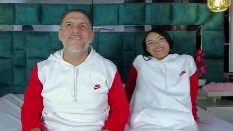 antonia y andrew online show from 04/12/26, 05:56