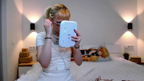 EliQueen online show from 04/09/26, 05:07