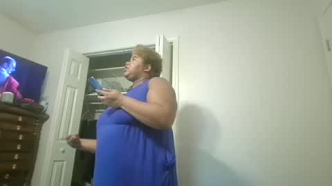 vickiryder56 online show from 11/21/25, 05:00