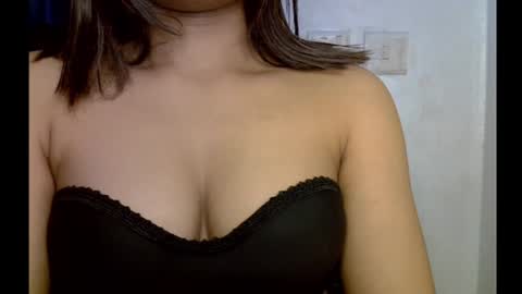 Snapshot of vicky2good chatting on 07/15/26, 02:06 Assy online show from 07/15/26, 02:06