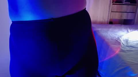 Snapshot of vicky_crazy chatting on 12/27/24, 08:28 Vicky online show from 12/27/24, 08:28