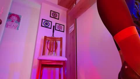 Snapshot of vicky_crazy chatting on 01/06/25, 07:24 Vicky online show from 01/06/25, 07:24