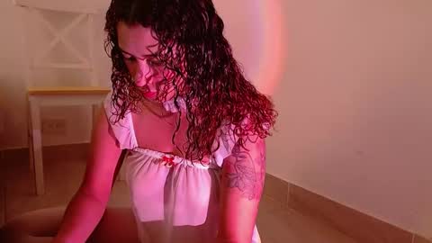 Snapshot of vicky_crazy chatting on 01/20/25, 02:36 Vicky online show from 01/20/25, 02:36