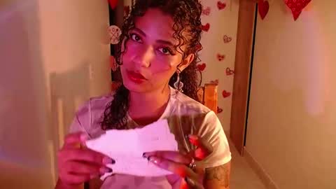 Snapshot of vicky_crazy chatting on 02/21/25, 01:33 Vicky online show from 02/21/25, 01:33