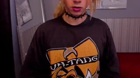  Vicky  online show from 03/18/26, 01:47