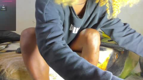 vicky manuela online show from 01/31/25, 11:03