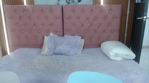 Victoria y Danniela online show from 05/20/26, 06:47