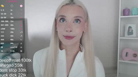 vickyfuckingdoll online show from 10/21/25, 10:43