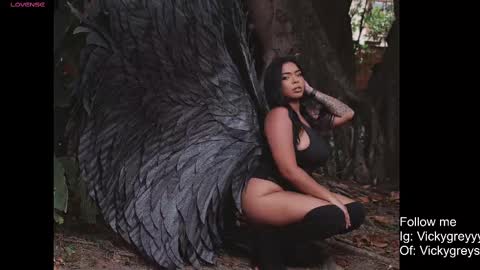 Snapshot of vickygrey1 chatting on 11/04/25, 06:51 Vicky Greys online show from 11/04/25, 06:51