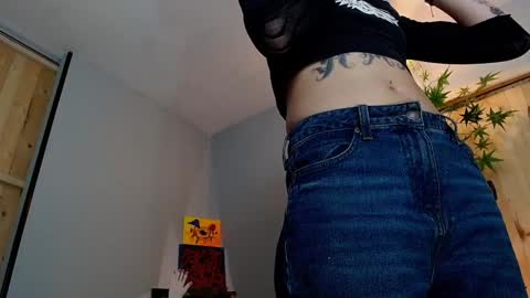 Victoria   online show from 12/17/24, 09:27