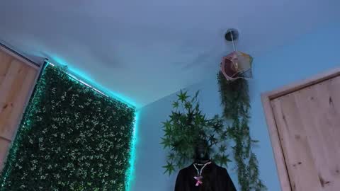 Victoria   online show from 03/05/26, 11:01