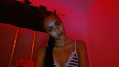 Snapshot of vickyyyx chatting on 07/16/26, 01:11 Goddess Victory online show from 07/16/26, 01:11