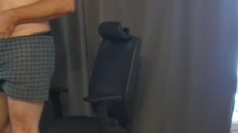 Vic online show from 11/18/25, 01:37