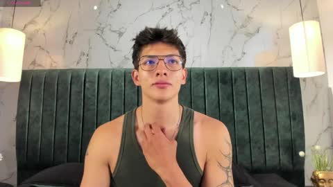 Victor Oliveira online show from 04/05/26, 07:11