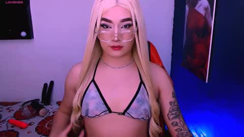 Milagros  online show from 04/11/26, 08:51