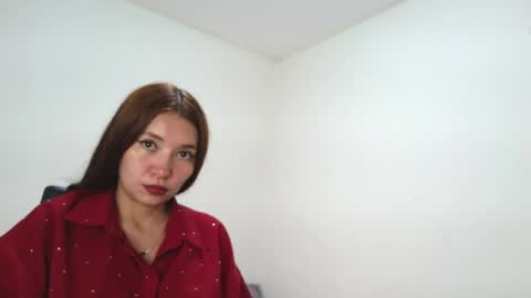 Victoria  online show from 04/05/26, 08:11