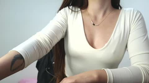 Victoria  online show from 04/12/26, 04:50