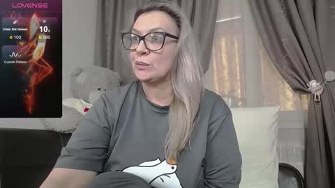 victoria50 online show from 10/14/25, 07:31