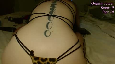 Victoria97 online show from 10/16/25, 05:47