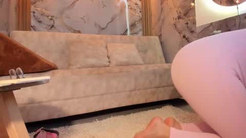 Victoria Coopeer online show from 02/17/26, 10:38