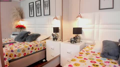 victoria__lee_ online show from 06/06/26, 03:33
