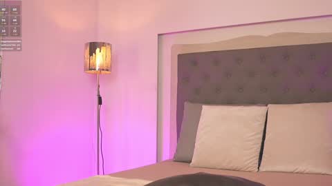 Snapshot of victoria__rossi chatting on 01/25/25, 03:30 online show from 01/25/25, 03:30