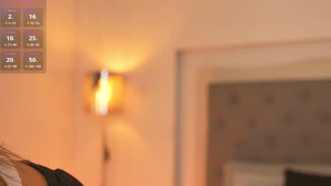 Snapshot of victoria__rossi chatting on 02/07/25, 12:06 online show from 02/07/25, 12:06