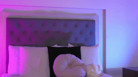 Snapshot of victoria__rossi chatting on 03/06/25, 11:47 online show from 03/06/25, 11:47