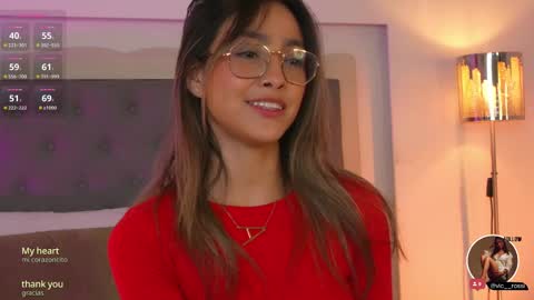 Snapshot of victoria__rossi chatting on 03/11/25, 06:19 online show from 03/11/25, 06:19