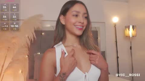 Snapshot of victoria__rossi chatting on 10/11/25, 01:53 online show from 10/11/25, 01:53