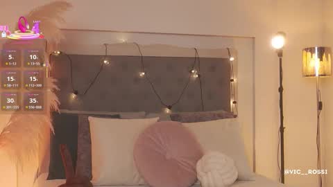 Snapshot of victoria__rossi chatting on 11/30/25, 12:53 online show from 11/30/25, 12:53