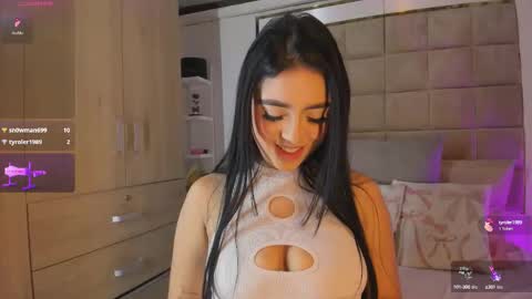 Snapshot of victoria_adaams1 chatting on 10/02/25, 10:00 Victoria valentina online show from 10/02/25, 10:00