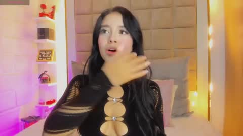 Victoria valentina  online show from 04/13/26, 02:44