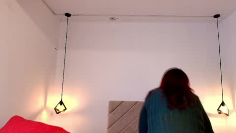  V I C T O R I A   online show from 05/15/26, 12:01