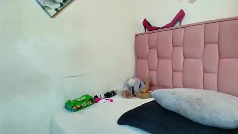 Victoria online show from 02/13/26, 03:13